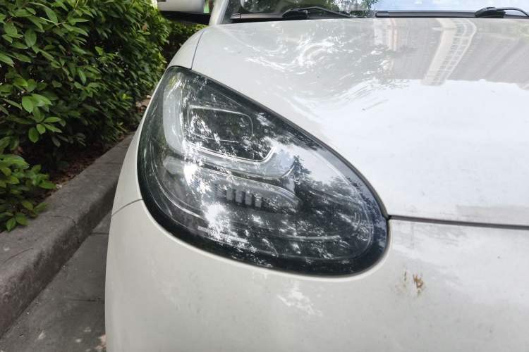 Used Wuling Bingo 2023 203km Comfort Edition Right Front Headlight