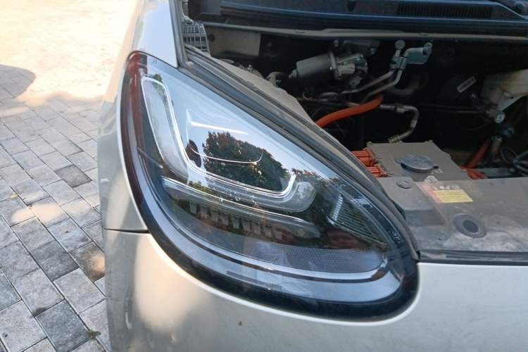 Used Wuling Bingo 2023 333 km Lingxi Connected Version Right Front Headlight