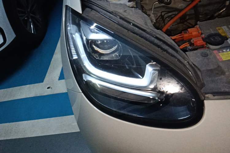 Used Wuling Bingo 2023 333 km Fast-Share Version Right Front Headlight
