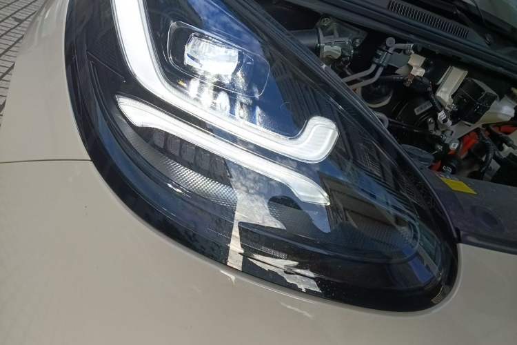 Used Wuling Bingo 2023 333 km Lingxi Connected+ Version Right Front Headlight