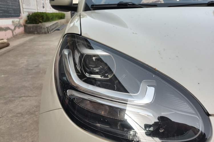 Used Wuling Bingo 2023 333 km Fast-Share Version Right Front Headlight