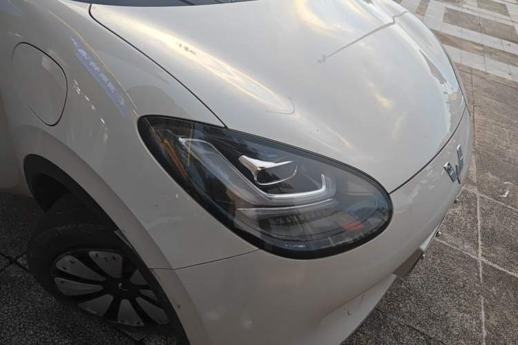 Used Wuling Bingo 2023 333km Enjoy+ Version Right Front Headlight