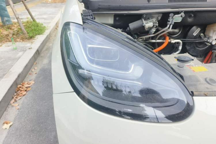 Used Wuling Bingo 2023 333 km Lingxi Connected Version Right Front Headlight