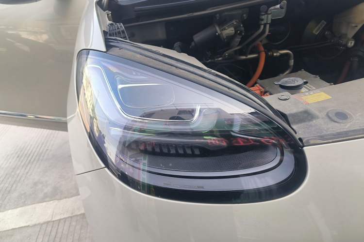 Used Wuling Bingo 2023 333 km Lingxi Connected Version Right Front Headlight