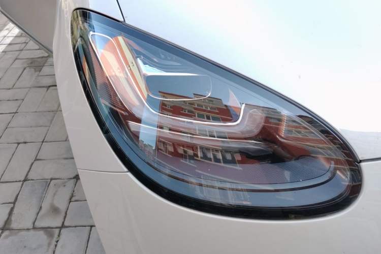 Used Wuling Bingo 2023 333 km Lingxi Connected Version Right Front Headlight