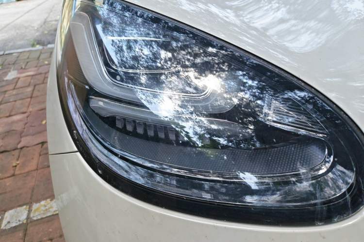 Used Wuling Bingo 2023 333 km Enjoyment Version Right Front Headlight