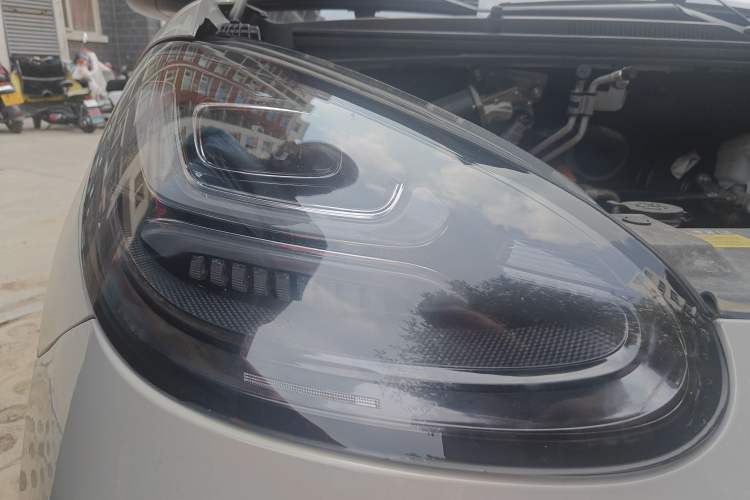 Used Wuling Bingo 2023 333 km Lingxi Connected+ Version Right Front Headlight
