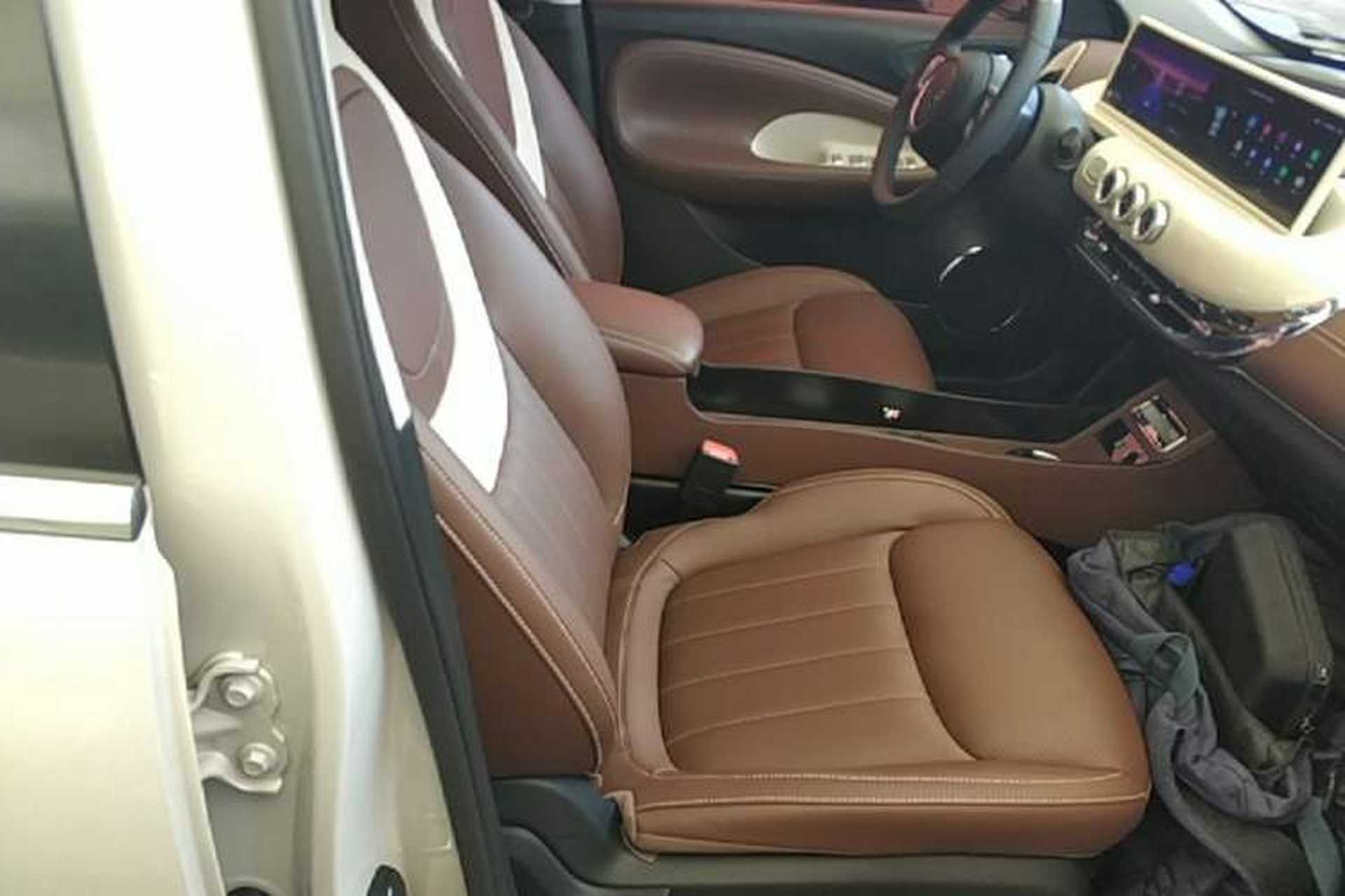 Used Wuling Bingo 2023 333 km Lingxi Connected+ Version Right Front Seat