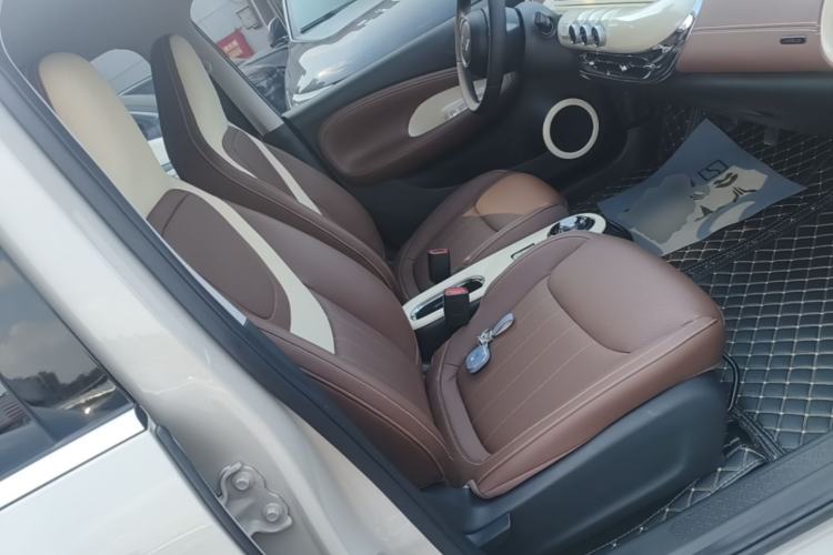 Used Wuling Bingo 2023 410 km Lingxi Deluxe Edition Right Front Seat