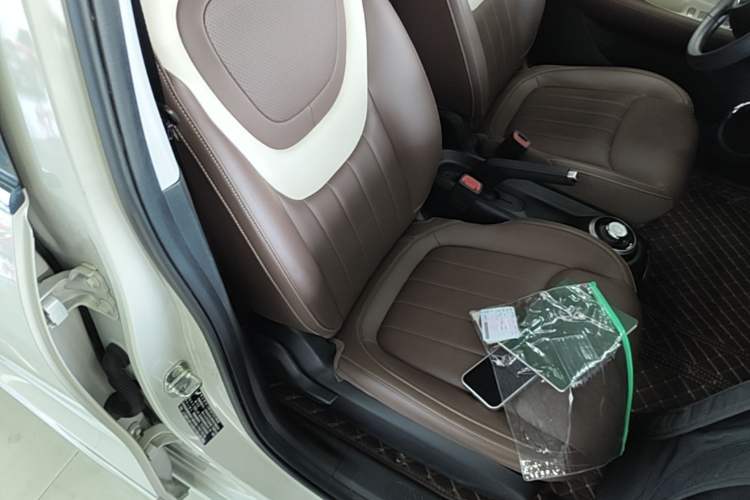 Used Wuling Bingo 2023 203km Comfort Edition Right Front Seat
