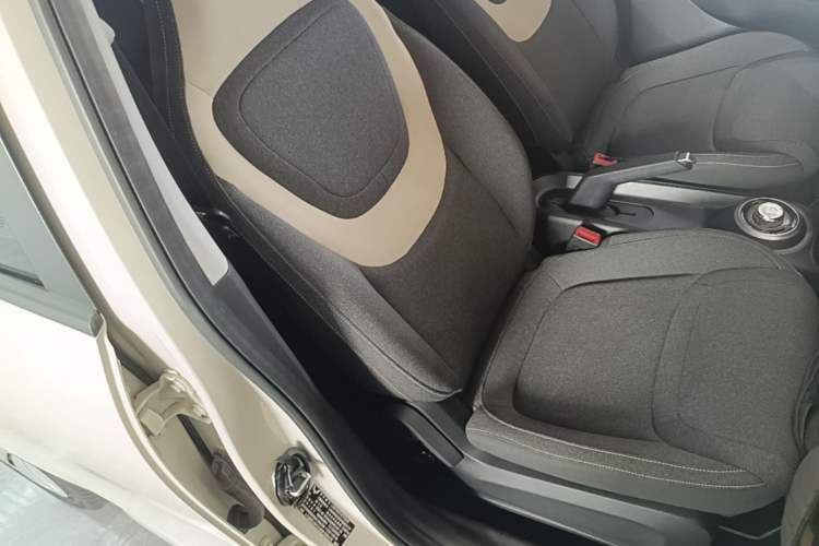Used Wuling Bingo 2023 203km Light Edition Right Front Seat