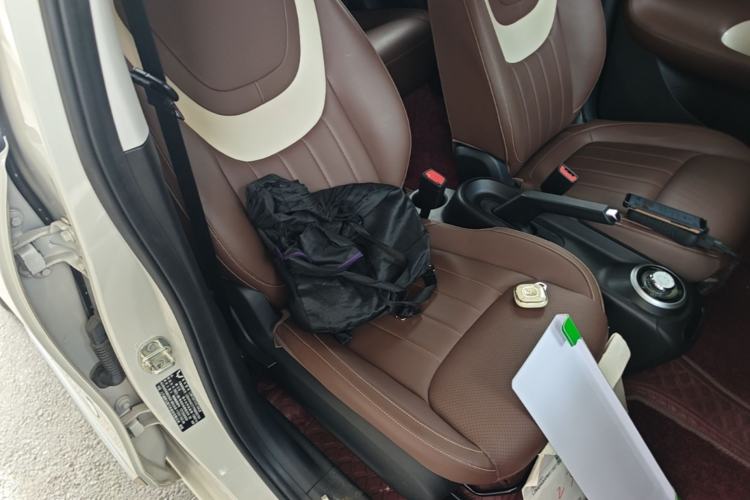 Used Wuling Bingo 2023 203km Comfort Edition Right Front Seat