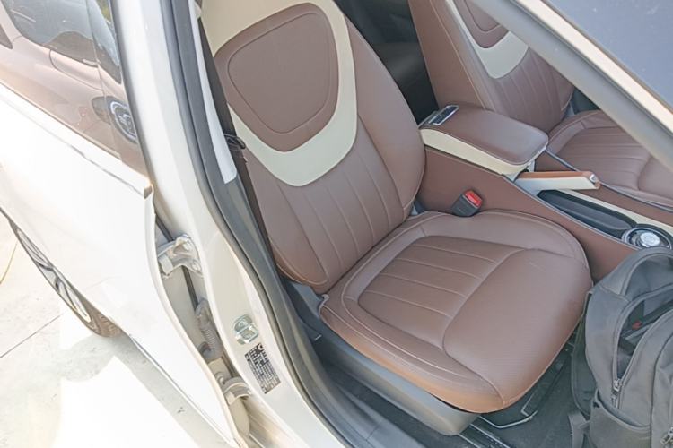 Used Wuling Bingo 2023 203km Comfort Edition Right Front Seat