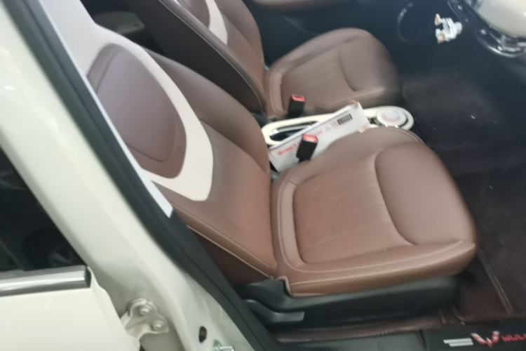 Used Wuling Bingo 2023 333 km Lingxi Connected+ Version Right Front Seat