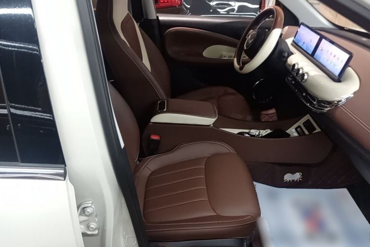 Used Wuling Bingo 2023 410 km Lingxi Deluxe Edition Right Front Seat