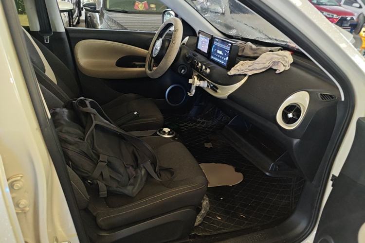 Used Wuling Bingo 2023 203km Light Edition Right Front Seat