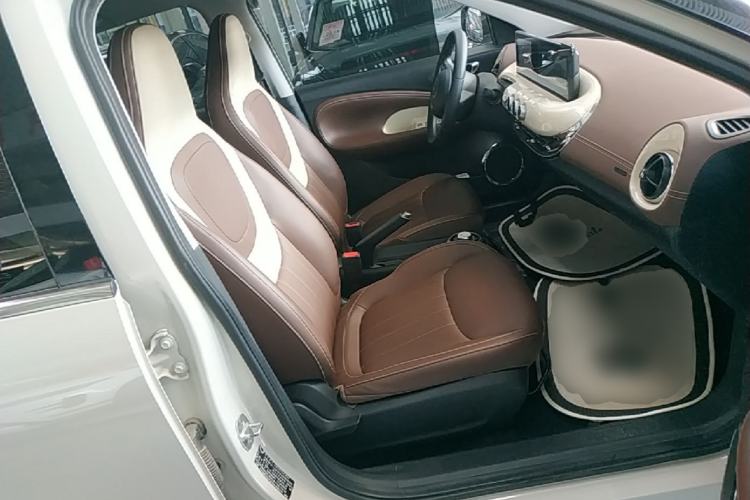 Used Wuling Bingo 2023 203km Comfort Edition Right Front Seat