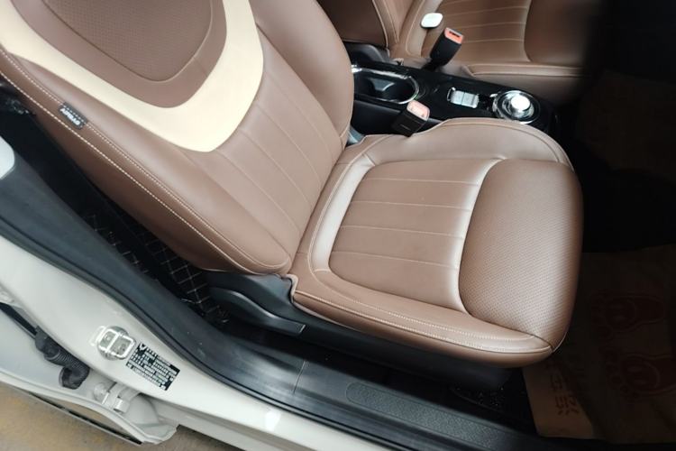 Used Wuling Bingo 2023 410 km Lingxi Deluxe Edition Right Front Seat