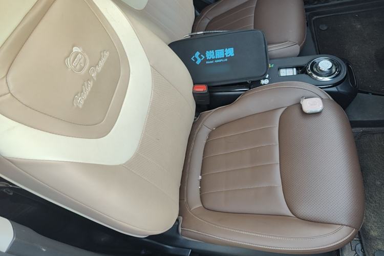 Used Wuling Bingo 2023 333 km Lingxi Connected+ Version Right Front Seat
