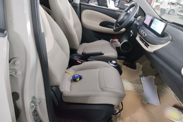 Used Wuling Bingo 2023 333 km Fast-Share Version Right Front Seat
