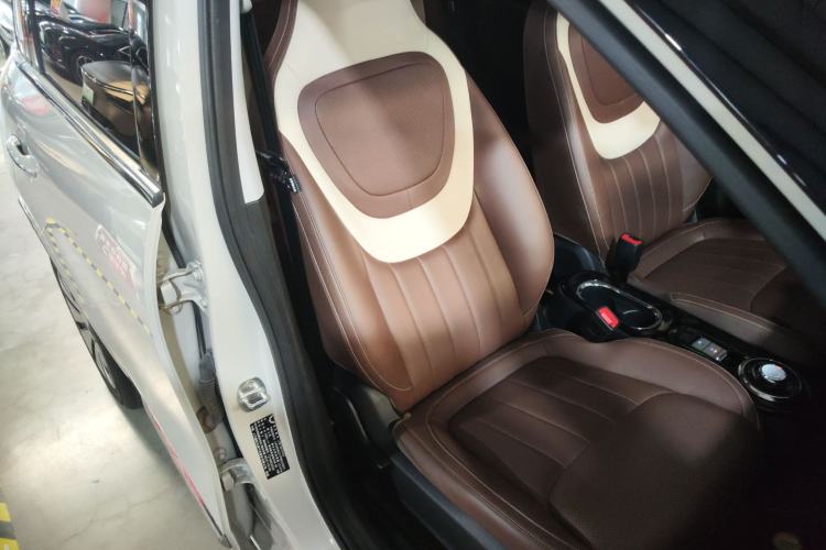 Used Wuling Bingo 2023 410 km Lingxi Deluxe Edition Right Front Seat