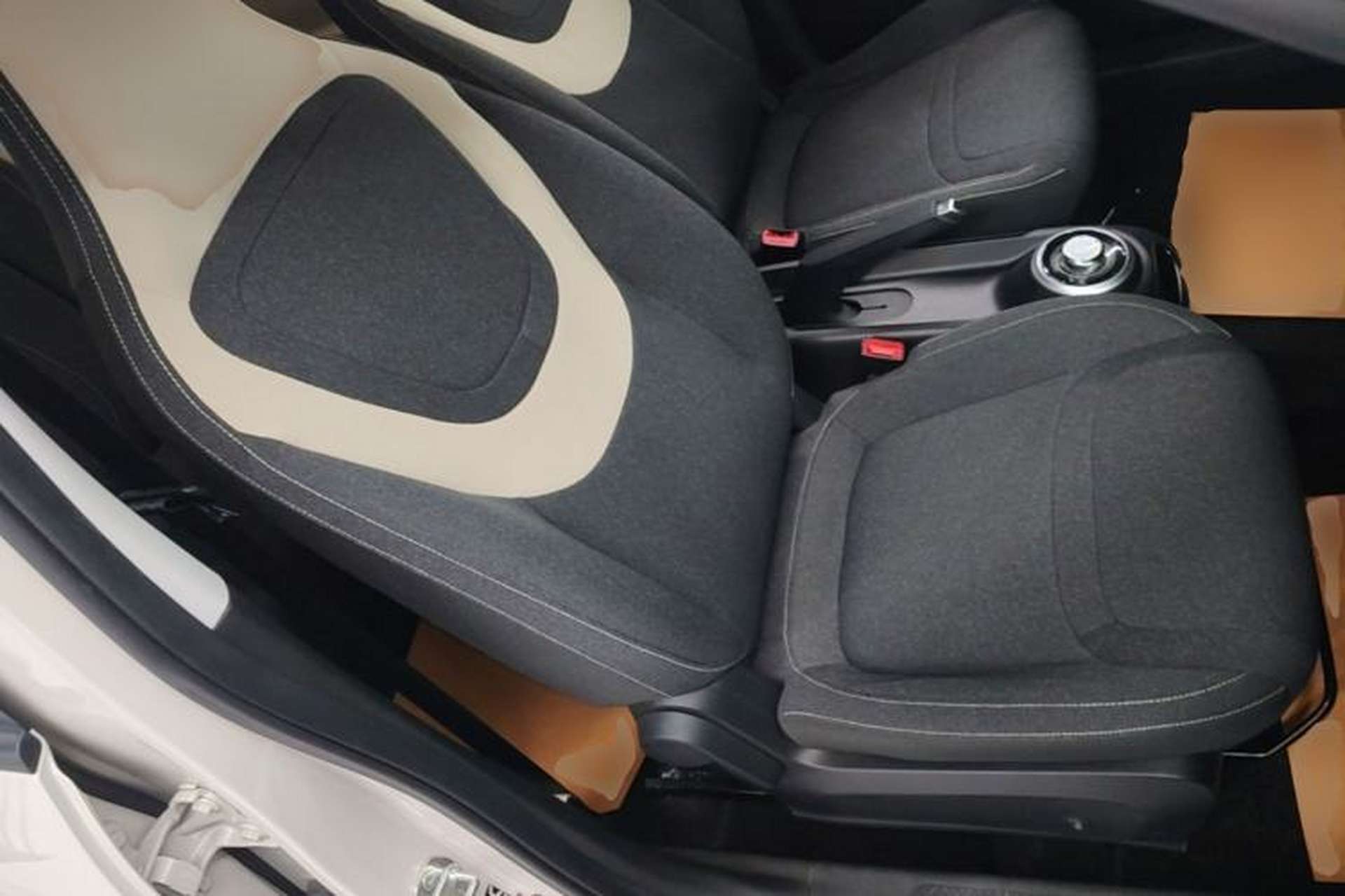 Used Wuling Bingo 2023 203km Light Edition Right Front Seat