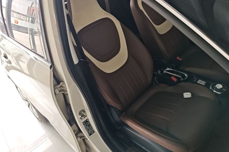Used Wuling Bingo 2023 333 km Enjoyment Version Right Front Seat