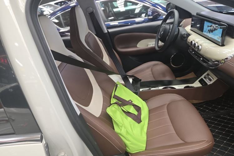 Used Wuling Bingo 2023 333km Enjoy+ Version Right Front Seat