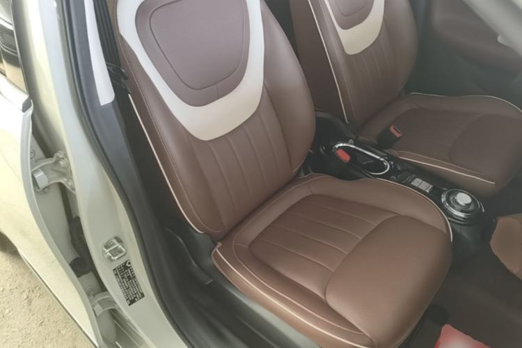 Used Wuling Bingo 2023 333 km Lingxi Connected+ Version Right Front Seat