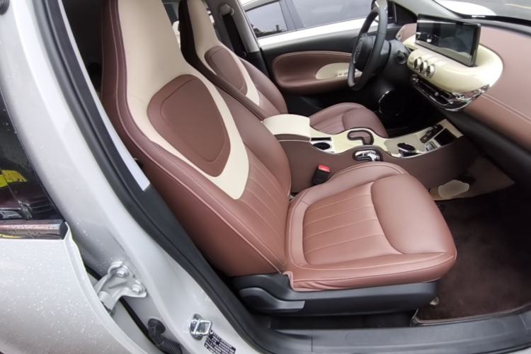 Used Wuling Bingo 2023 333 km Enjoyment Version Right Front Seat