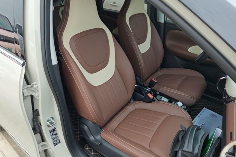 Used Wuling Bingo 2023 333 km Lingxi Connected Version Right Front Seat