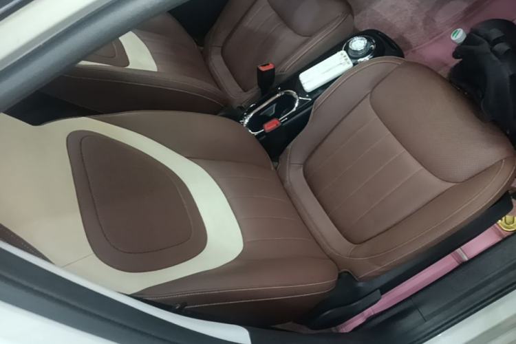 Used Wuling Bingo 2023 333 km Lingxi Connected Version Right Front Seat