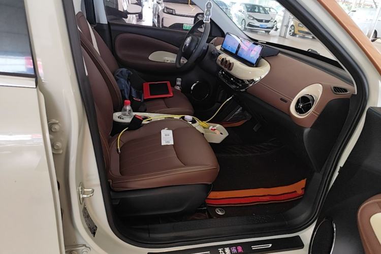 Used Wuling Bingo 2023 333 km Lingxi Connected Version Right Front Seat