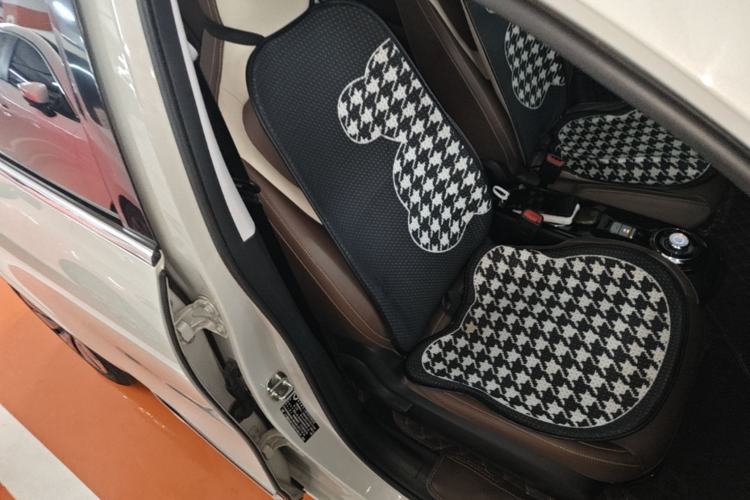 Used Wuling Bingo 2023 333 km Enjoyment Version Right Front Seat