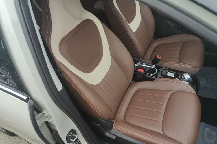 Used Wuling Bingo 2023 333 km Lingxi Connected Version Right Front Seat
