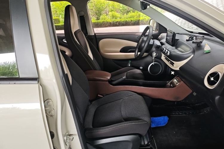 Used Wuling Bingo 2023 203km Light Edition Right Front Seat