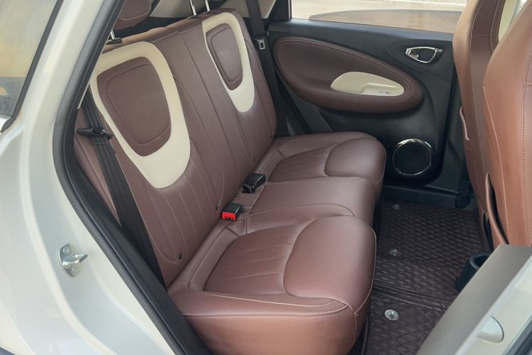 Used Wuling Bingo 2023 203km Comfort Edition Right Front Seat