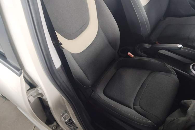 Used Wuling Bingo 2023 203km Light Edition Right Front Seat