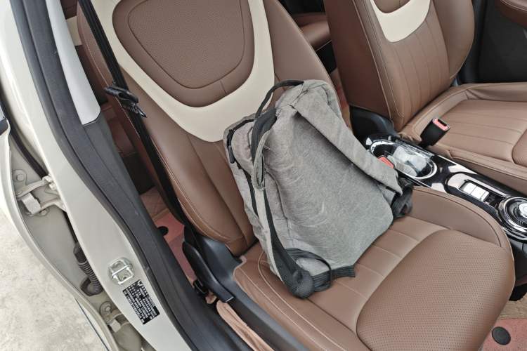 Used Wuling Bingo 2023 410 km Lingxi Deluxe Edition Right Front Seat