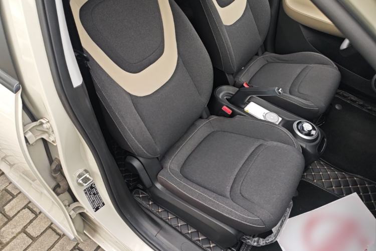 Used Wuling Bingo 2023 203km Light Edition Right Front Seat