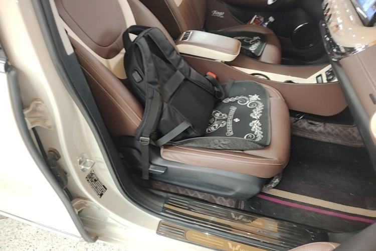 Used Wuling Bingo 2023 410 km Lingxi Deluxe Edition Right Front Seat