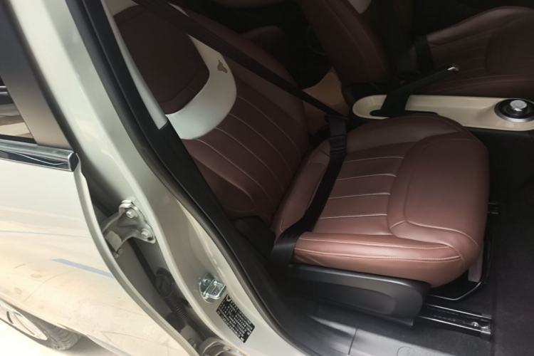 Used Wuling Bingo 2023 203km Light Edition Right Front Seat