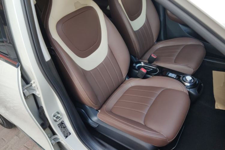 Used Wuling Bingo 2023 333 km Lingxi Connected+ Version Right Front Seat
