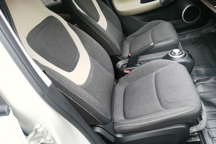 Used Wuling Bingo 2023 203km Light Edition Right Front Seat