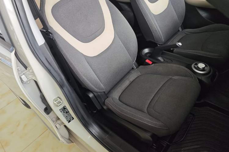 Used Wuling Bingo 2023 333 km Fast-Share Version Right Front Seat