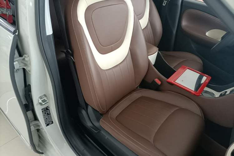 Used Wuling Bingo 2023 333 km Lingxi Connected Version Right Front Seat