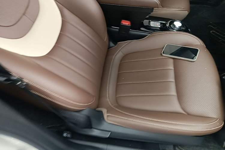 Used Wuling Bingo 2023 333 km Enjoyment Version Right Front Seat