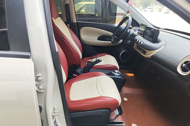 Used Wuling Bingo 2023 203km Light Edition Right Front Seat