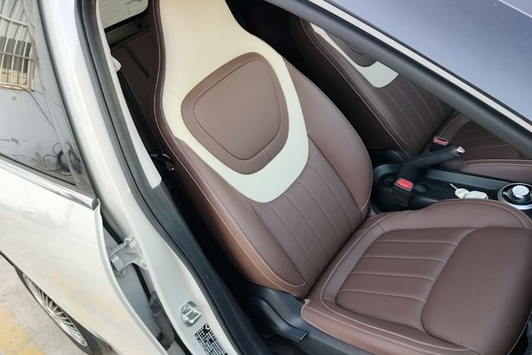 Used Wuling Bingo 2023 203km Comfort Edition Right Front Seat