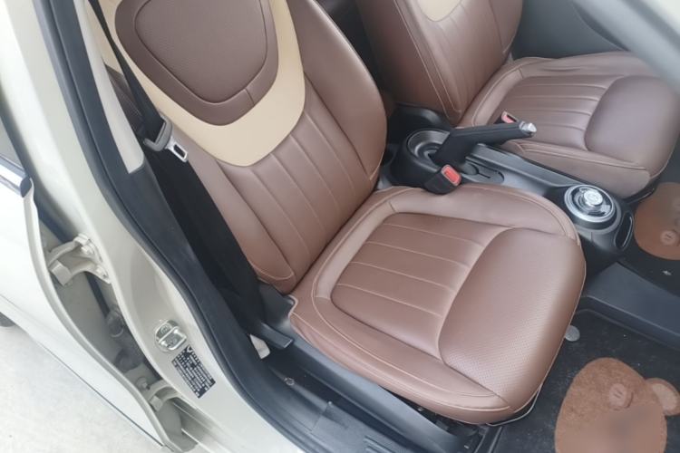 Used Wuling Bingo 2023 203km Comfort Edition Right Front Seat